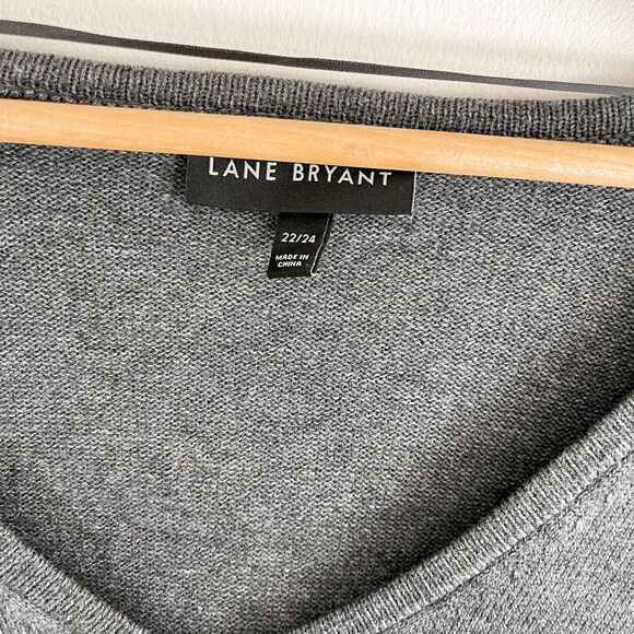 Lane Bryant Gray V-Neck Sweater Size 22/24 - Picture 2 of 7